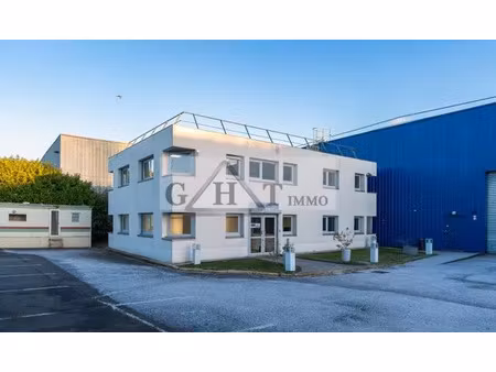 location local industriel 3900 m² à gonesse (95500)