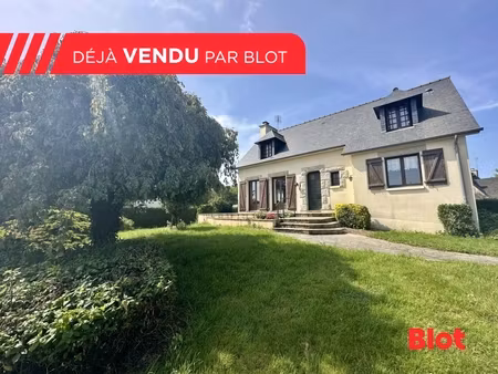 sous compromis – maison familiale au cœur d’iffendic – 4 chambres – beau terrain de + de 1