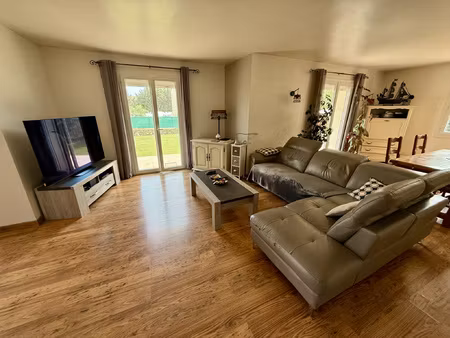 villa 260m2 sur parcelle de 1115m2 à lansargues