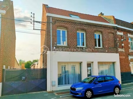 maison 8 pièces 241 m²