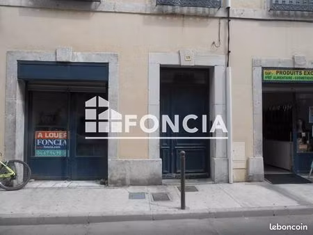 local commercial 64 m²