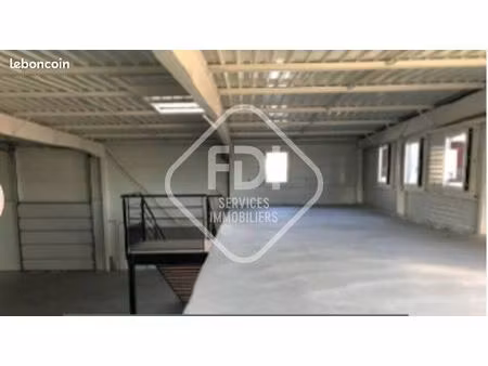 local d'activité 255 m²