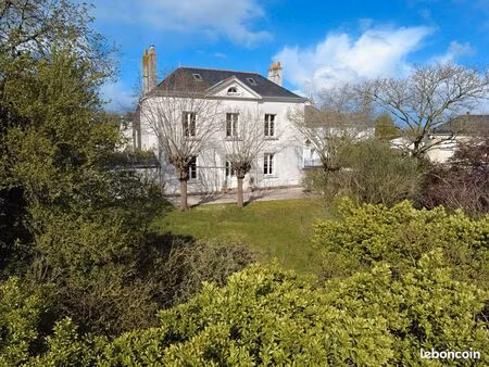 maison 7 pièces 240 m²