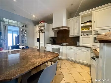 immeuble de rapport 208 m² steenvoorde