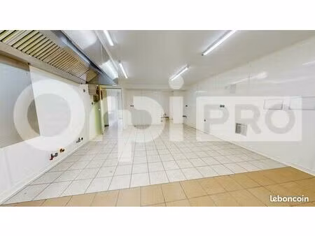 local commercial 140 m²