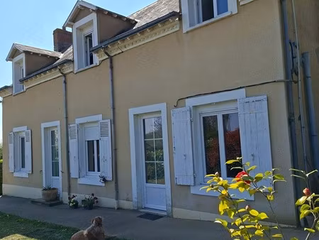 jolie maison 5 pièces rénovée  fresnay sur sarthe  et bâtisse en pierre  hangar avec jardi