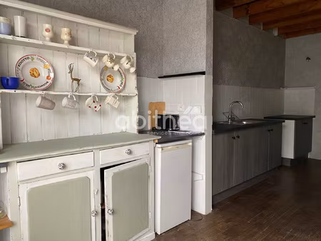 maison de village mitoyenne à rénover potentiel et authent