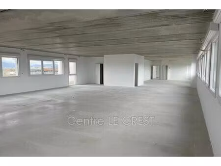 bureau de prestige de 180 m2 en location - claira  occitanie