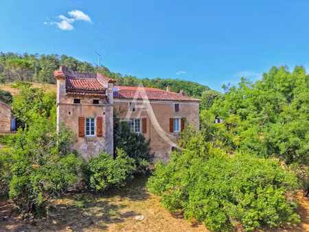 maison et grange en pierre à rénover