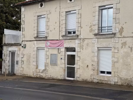 location local commercial 35m² roches premarie andille 86340