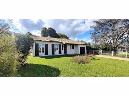 vente maison 4 pièces 90 m² la roche-chalais (24490)