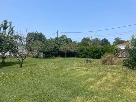 vente terrain 688m2 bourcefranc-le-chapus 17560 - 96300 € - surface privée