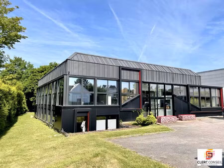 location local professionnel 454m² mont st aignan 76130