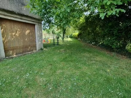 garage  atelier de plus de 100 m²