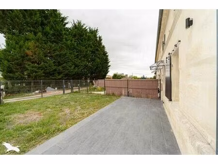 vente maison 4 pièces 96 m² peujard (33240)