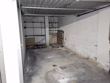 vente parking 13m2 marseille 7eme (13007) - 43000 € - surface privée