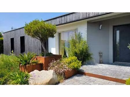 vente maison à la garnache (85710) : à vendre / 177m² la garnache