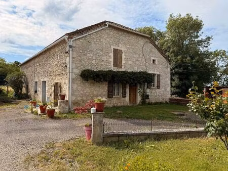 maison en pierre avec chalet bois  grange et vue panoramique