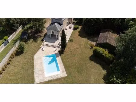 maison avec piscine et jardin avanton (86)