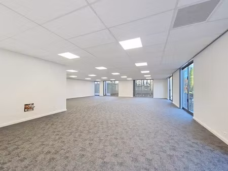 commercieel te huur in sint-martens-latem