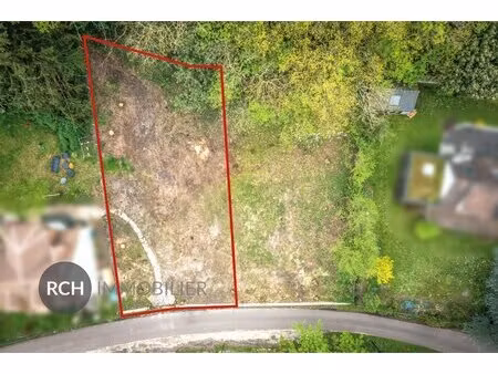 exclusivité - montfort l'amaury à pied - très beau terrain constructible de 529m²