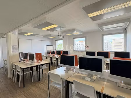 location bureau 265 m² à villeurbanne (69100)