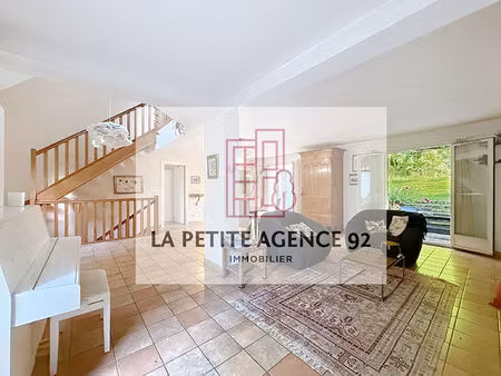 maison 6 pièces  3 chambres 143 m²