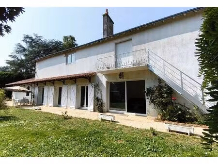 vente maison 9 pièces 316 m² civray (86400)