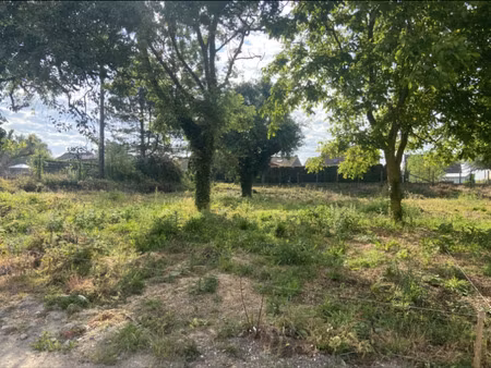 terrain 691 m²