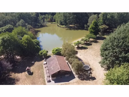 vente locaux professionnels 8 pièces 193 m² à jumilhac-le-grand (24630)  530 000 €
