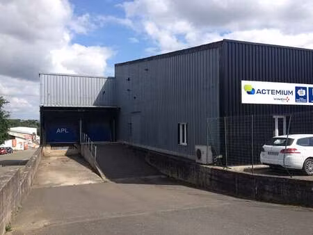 location bureaux et commerces à laval (53000) : à louer / 685m² laval