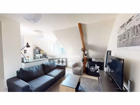 studio de 24m2 (18.87m2) carrez +garage sous-sol