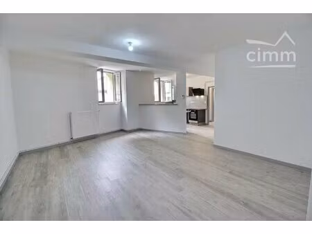 a louer appartement savonnieres devant bar 3 pièces 90 m²