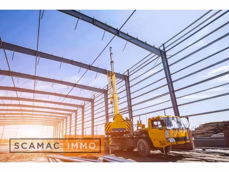 local d'activités de 2500m²