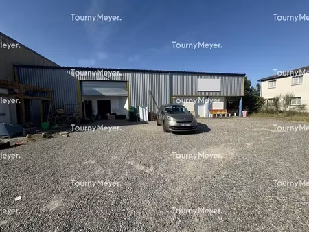 local d'activites a louer