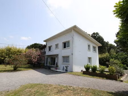 villa 210m2 t8 terrain 1217m2