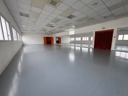vente local d'activités acheres 460 m²