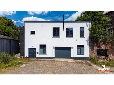 magnifique maison - totalement renovee - 2ch- garage 5places