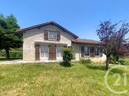 annonce vente maison 7 pièces de 224m2 à montjoie en couserans (09200) - paruvendu.fr ref 