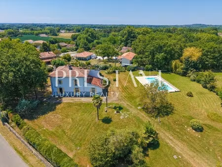 maison de luxe à vendre à sainte-marie-de-gosse