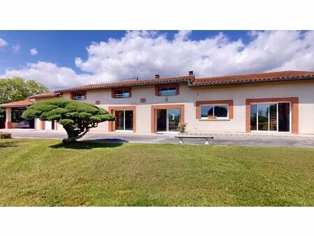 maison de luxe à vendre à montgeard