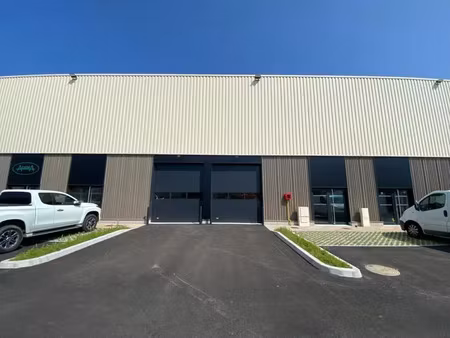 locaux d'activite a vendre- rillieux la pape (69140)