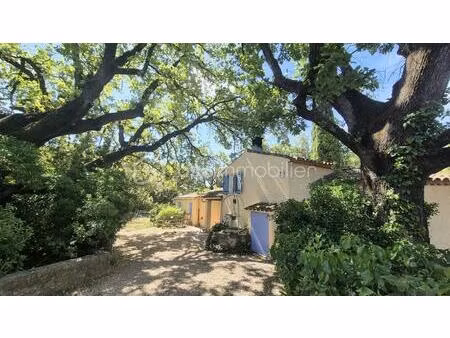 bastidon de 140 m² à cuers