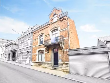 belle maison rénovée au coeur de rochefort