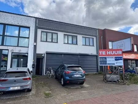 handelsgelijkvloers te huur tegenover carrefour borsbeek