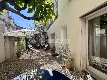 vente maison 5 pièces 131 m² à fontvieille (13990)  379 000 €