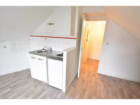 location appartement 1 pièce  15.00m²  chemillé