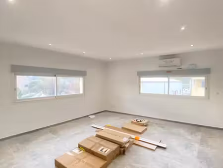location bureau montboucher-sur-jabron 26740 - - surface privée