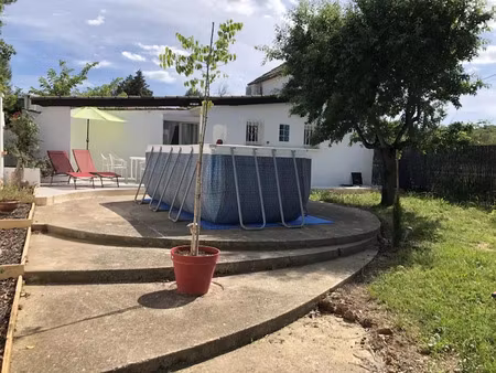 location meublée maison 3 pièces 87 m² à fabrègues (34690)  1 420 €