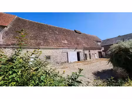 chevreville (60) - grange en pierre à aménager 466m²